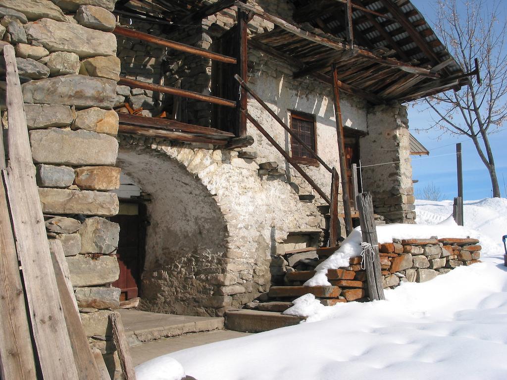 Le Relais Des Vaudois Freissinieres Bagian luar foto